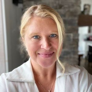 Meet your Posher, Marie-claude